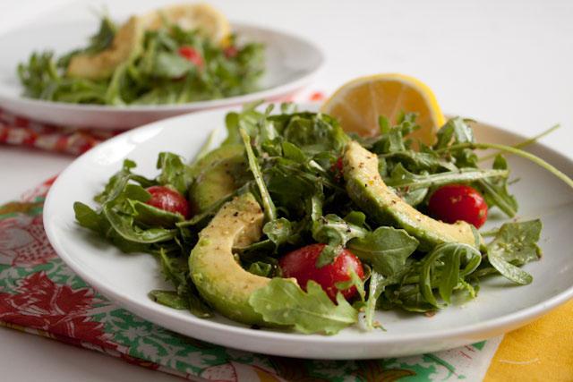 Enkel salater til middag: rask, velsmakende og tilfredsstillende!